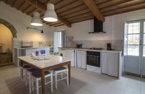 Lorenzana House | Beautiful private villa with pool, WIFI, balcony, pets allowed, panoramic view and parking