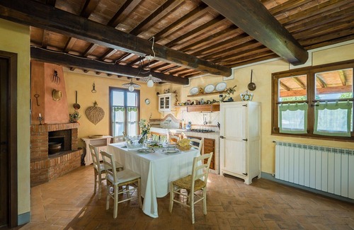 Montaione Villa | Beautiful private villa with A/C, hot tub, private pool, WIFI, TV, balcony, close to San Gimignano