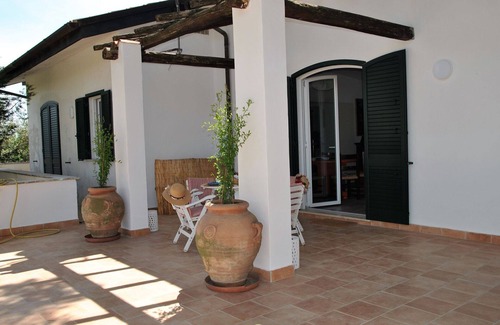 Sperlonga Villa | Beautiful private villa for 6 people with WIFI, patio, pets allowed and parking