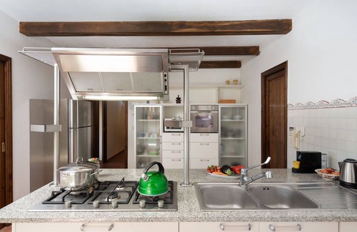 Subbiano Villa | Beautiful private villa with private pool, A/C, hot tub, WIFI, TV, terrace, parking, close to Arezzo