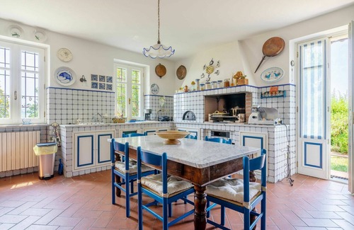 Zenevredo Villa | Beautiful private villa with WIFI, private pool, A/C, TV, patio, pets allowed and panoramic view