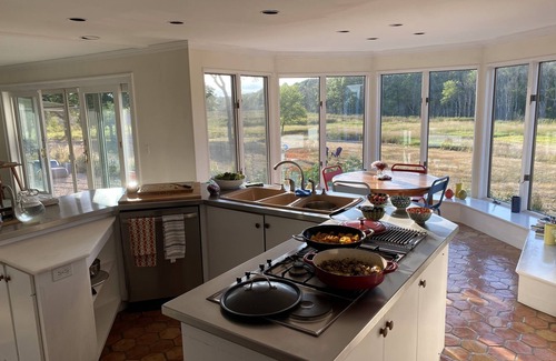 Ipswich House | Beautiful private views on 9 sunny acres