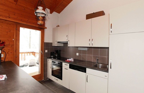 Leytron House | Beautiful private villa for 8 people with TV, terrace and pets allowed