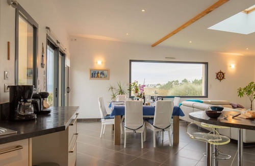 Plouarzel House | Beautiful private villa for 6 people with WIFI, TV, terrace and pets allowed