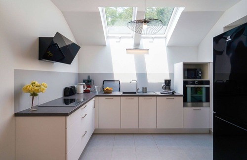 Plovan House | Beautiful private villa for 5 guests with WIFI, TV and terrace