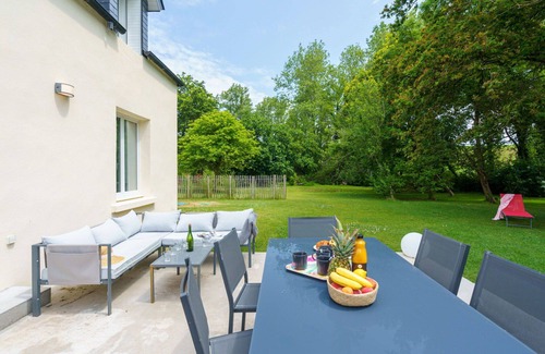 Plovan House | Beautiful private villa for 5 guests with WIFI, TV and terrace