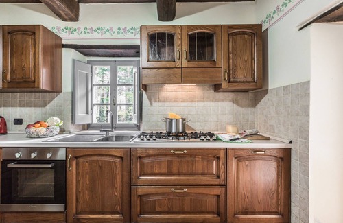 Ripoli Villa | Beautiful private villa with A/C, private pool, WIFI, hot tub, TV, patio and panoramic view