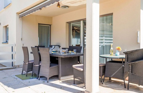 Genthod Villa | Beautiful private villa for 8 people with WIFI, private pool, TV, terrace and pets allowed
