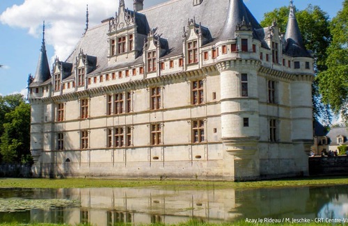 Monnaie Villa | Beautiful private villa for 6 guests with WIFI, TV and parking