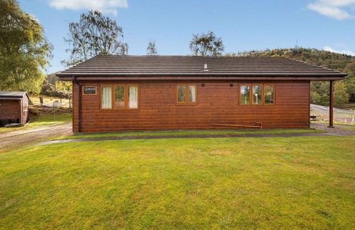 Glen Urquhart House | Beautiful private villa for 6 guests with WIFI and TV