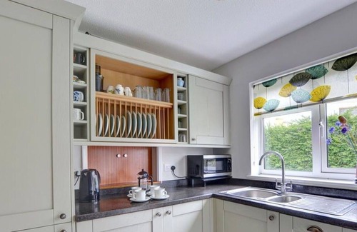 Woolsery House | Beautiful private villa for 4 guests with WIFI, TV, patio and parking