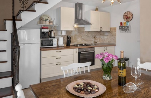 Loborika House | Beautiful private villa with WIFI, hot tub, A/C, private pool, TV, terrace, pets allowed and par.