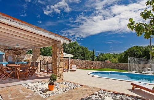 Stanisovi Villa | Beautiful private villa with private pool, WIFI, A/C, TV, terrace, pets allowed and parking