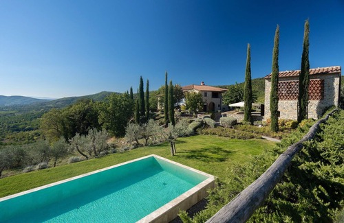 Bucine Villa | Beautiful private villa with WIFI, A/C, private pool, TV, patio, panoramic view and parking