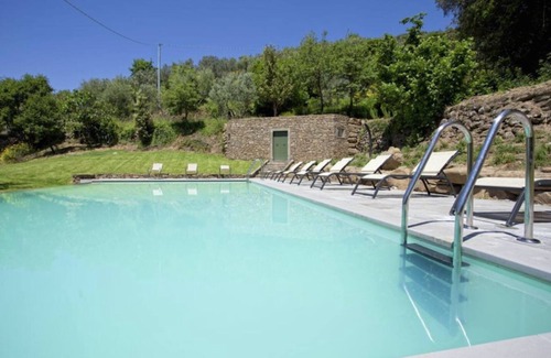 Cortona Villa | Beautiful private villa for 11 guests with sauna, A/C, hot tub, private pool, WIFI and TV