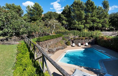 Ragalna House | Beautiful private villa for 4 guests with private pool, A/C, WIFI, TV and terrace