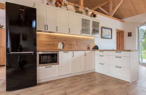 Kierwik House | Beautiful private villa with hot tub, WIFI, TV, terrace, pets allowed and panoramic view