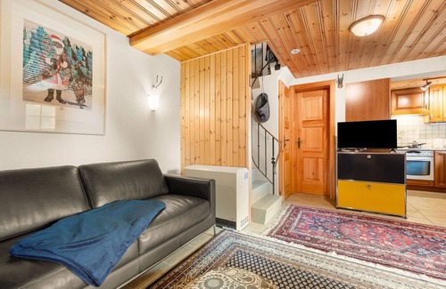 Taesch House | Beautiful private villa for 3 guests with WIFI, TV, terrace and panoramic view