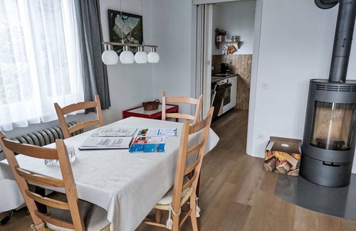 Gordola House | Beautiful private villa for 4 people with WIFI, TV, balcony, pets allowed and panoramic view