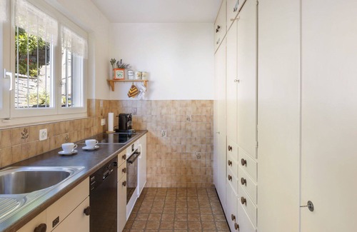 Gordola House | Beautiful private villa for 4 people with WIFI, TV, balcony, pets allowed and panoramic view