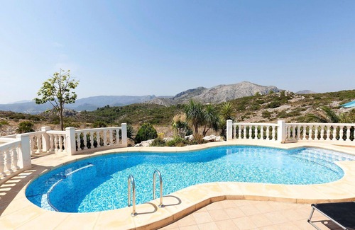 Rafol de Almunia Villa | Beautiful private villa for 5 guests with WIFI, private pool, A/C, TV, patio and panoramic view