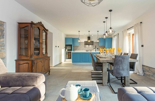Radini House | Beautiful private villa for 8 guests with private pool, A/C, WIFI, TV, terrace and pets allowed