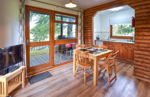 Fivelanes House | Beautiful private villa for 4 people with hot tub, WIFI, TV, patio and pets allowed