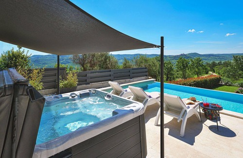 Golubici Villa | Beautiful private villa with WIFI, A/C, hot tub, private pool, TV, terrace, panoramic view, parking