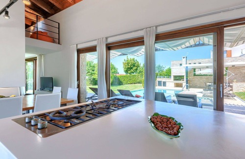Sveti Petar u Sumi Villa | Beautiful private villa with A/C, WIFI, private pool, hot tub, TV, terrace, pets allowed and par.