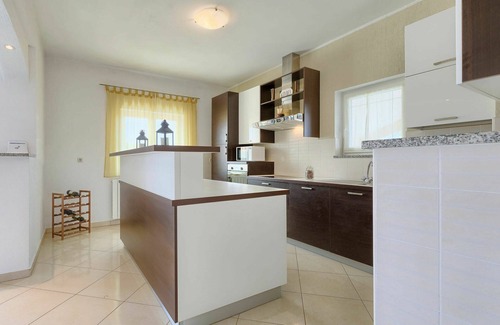 Juricev Kal House | Beautiful private villa for 10 people with private pool, A/C, WIFI, TV, terrace and parking