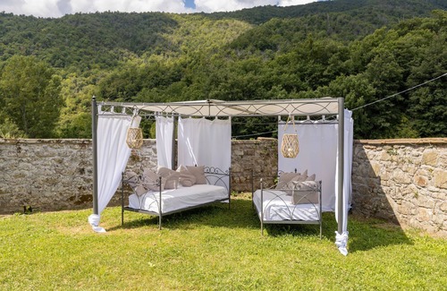 Pieve di Chio Villa | Beautiful private villa for 10 guests with WIFI, private pool and TV, close to Cortona