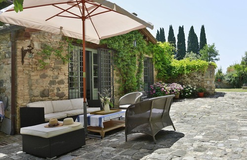 Argiano Villa | Beautiful private villa for 10 guests with A/C, WIFI, private pool, TV and patio