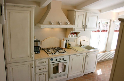Il Borgo Villa | Beautiful private villa for 3 people with WIFI, pool, A/C, TV, terrace and parking