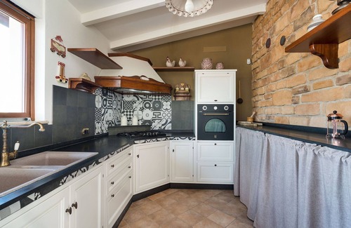 Mockarta Villa | Beautiful private villa with WIFI, private pool, A/C, TV, terrace, panoramic view and parking