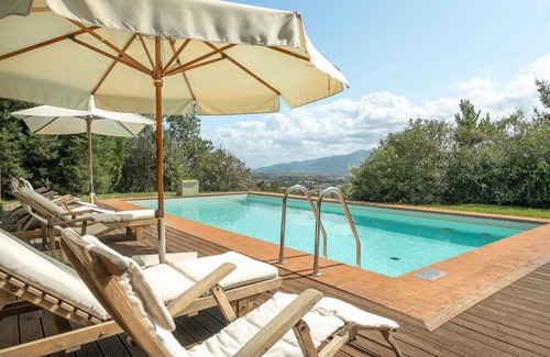Lucca Villa | Beautiful private villa with WIFI, A/C, private pool, TV, veranda and panoramic view, close to L.