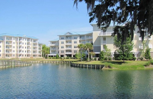 Palmetto Dunes Condo | Beautiful quiet condo, w/lazy river pool and golfing privileges