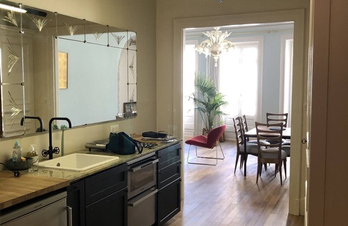 Besancon Old Town Apartment | Beautiful, quiet apartment with balcony in the heart of the historic center.