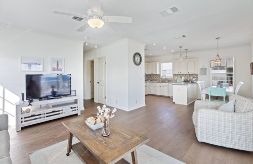 Southpointe House | Beautiful Relaxing Home located on "Gulf of America" Beach