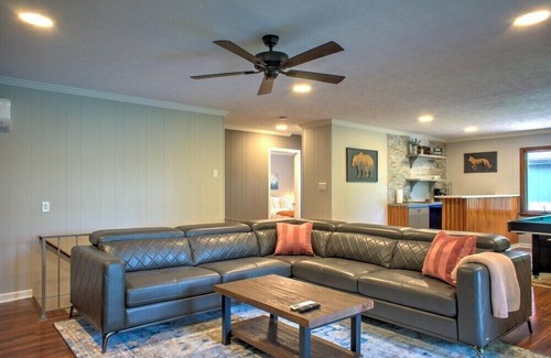 Waynesville House | Beautiful & Relaxing Getaway Near Maggie Valley