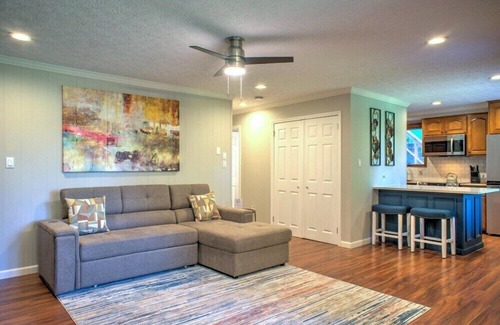 Waynesville House | Beautiful & Relaxing Getaway Near Maggie Valley