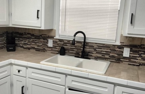 South Side House | Beautiful remodelded 4/1.5 bathroom home in SOUTH CORPUS CHRISTI, close to beach