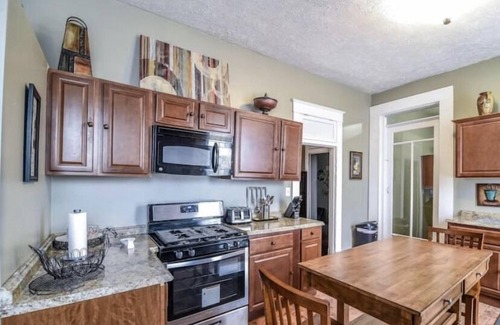 Hot Springs House | Beautiful Remodel Victorian home located in the heart of down town