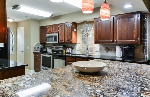 Branson Condo | Beautiful Remodeled Luxury Condo-Heart of Branson-Indoor Pool-Large & Affordable
