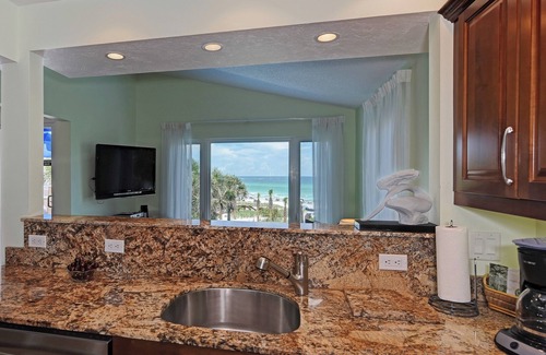 Longboat Key Condo | Beautiful, renovated Gulf Front at Sand Cay with private beach on Longboat
