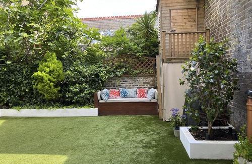 Holland Park House | Beautiful Renovated House With Garden in Highly Sought After Area