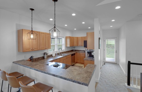 Thornton House | Beautiful resort condo with amazing snowy mtn views