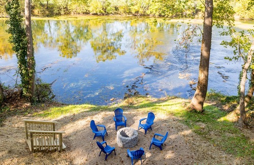 Shenandoah House | Beautiful River Homes Sleeps 24 Hottubs Firepits