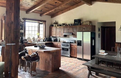 Irwin Cabin | Beautiful Riverfront Cabin on the Snake River in Swan Valley - sleeps 12