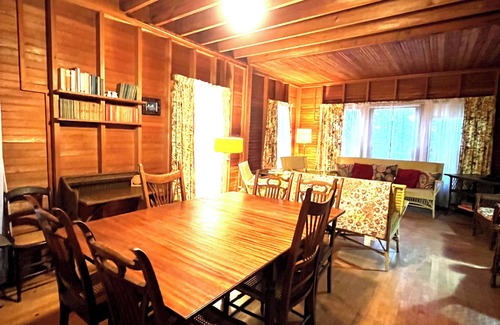 Roaring Brook Cottage | Beautiful Roaring Brook Cottage in Harbor Springs with beach access