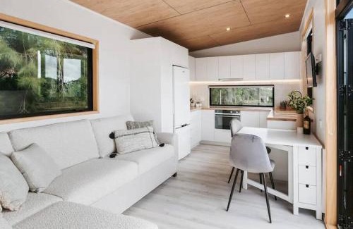 Katikati House | Beautiful Rural Retreat and Sapphire Springs Thermal Mineral Pools